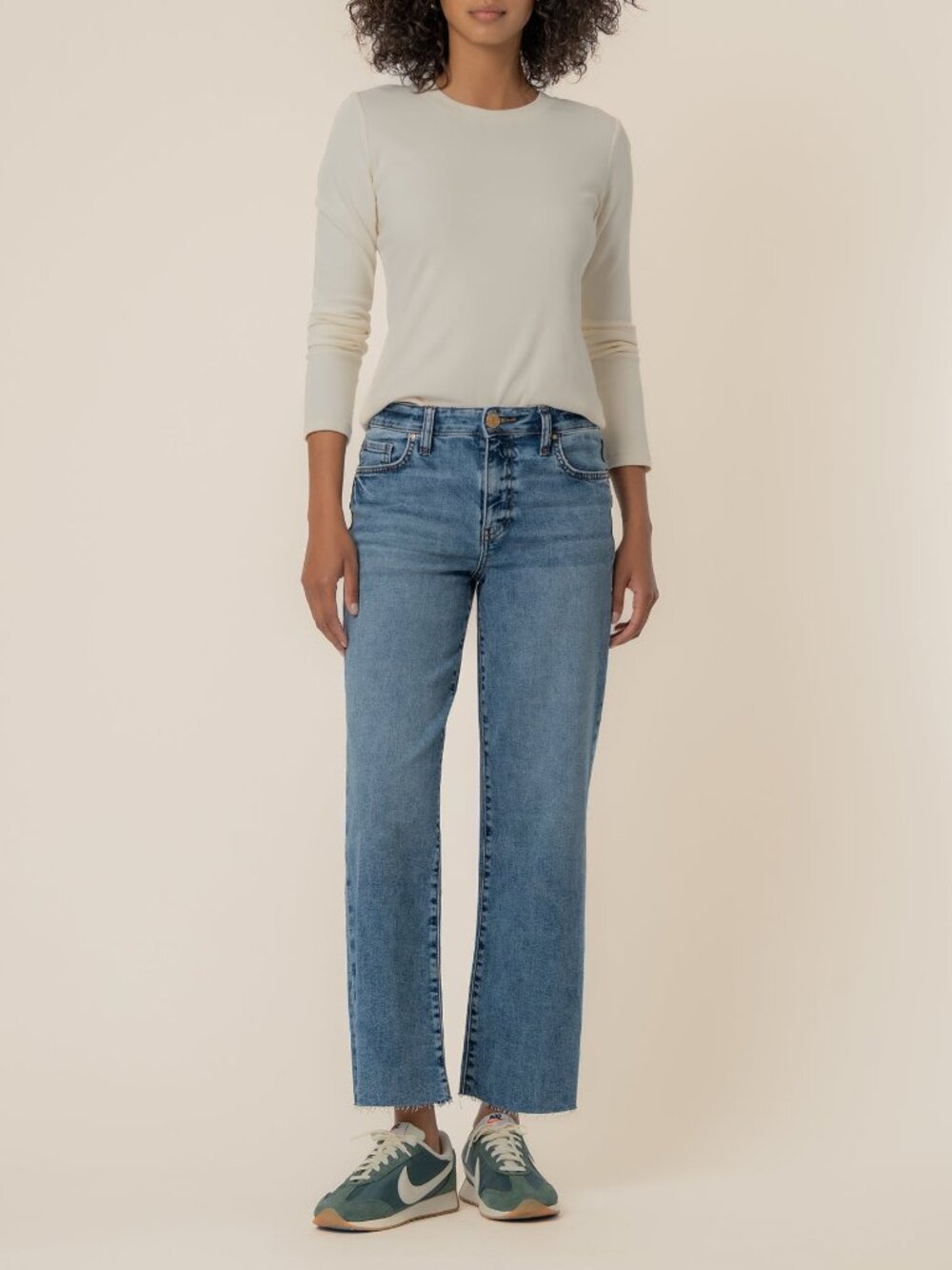 Kut from the Kloth Charlotte High Rise Wide Leg in Star Wash Size 22 / Star W/Me